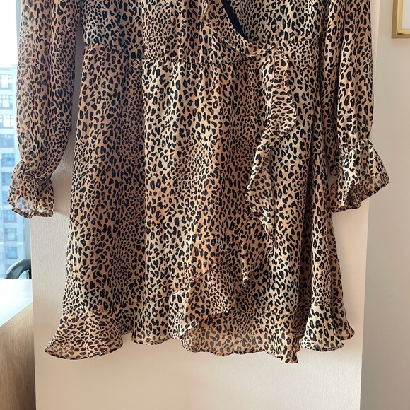 leopard long sleeve flowy dress - Picture 5 of 9
